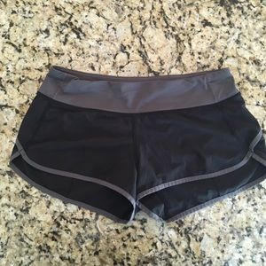 Lululemon speed short black and gray 2.5” inseam